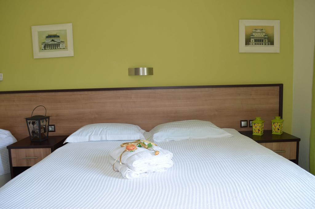 Elanios Zeus Aparthotel