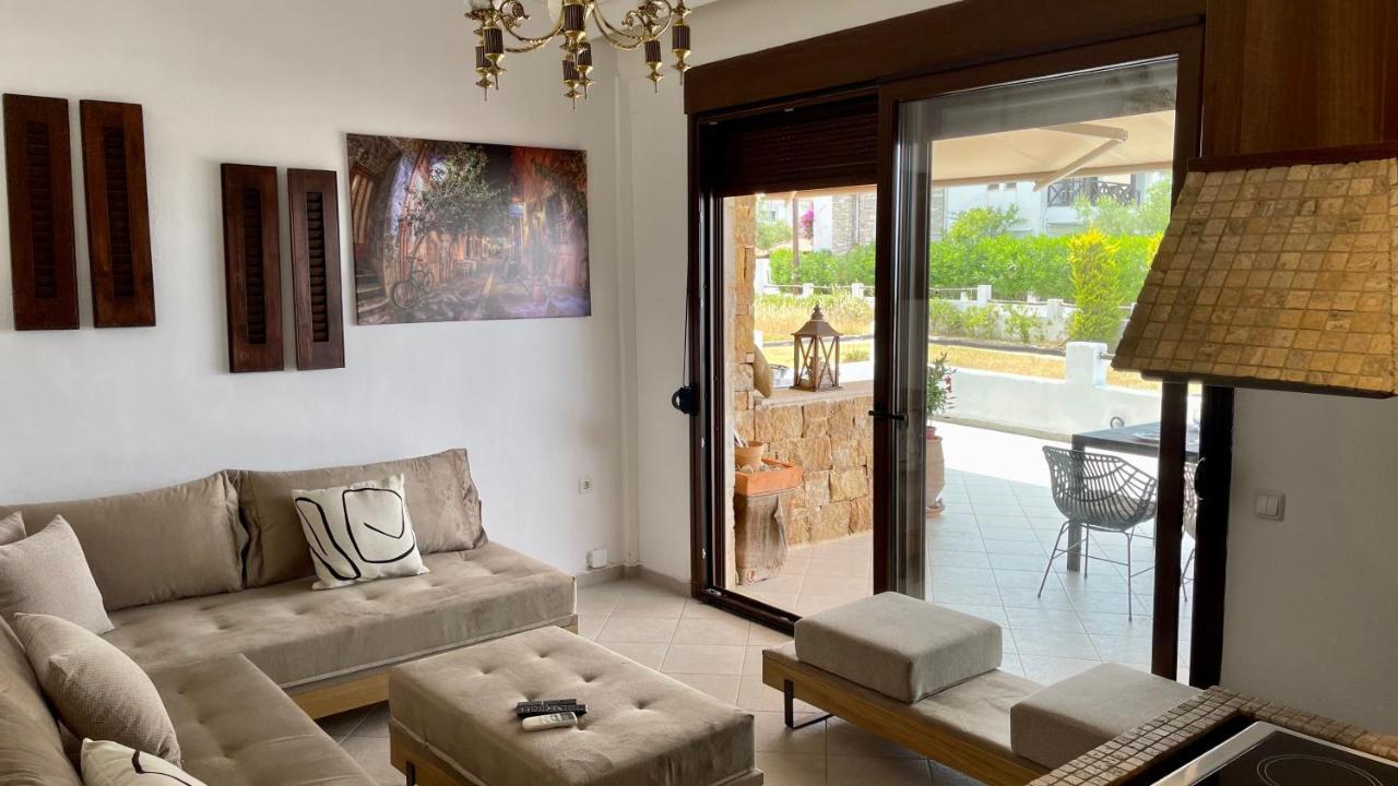 Paralia Apartment