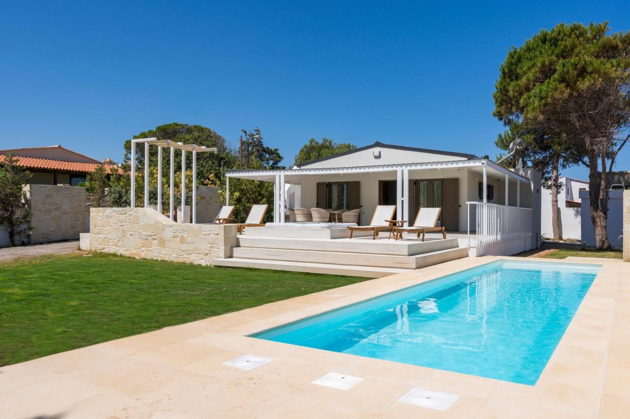 Sea View White Villa Stavros (Crete)