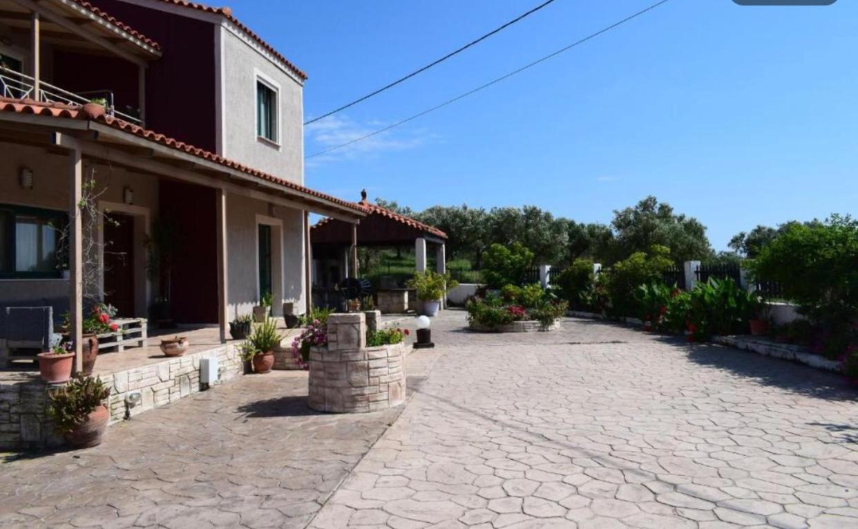 Holiday home Villeta Nikol “νηνεμία” Lixouri