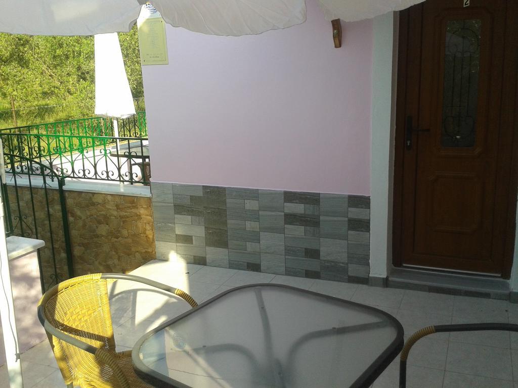 Vassilis Apartment *