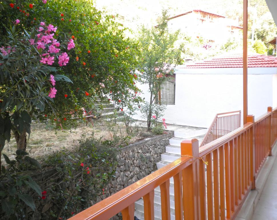 Kostas Studios Apartment