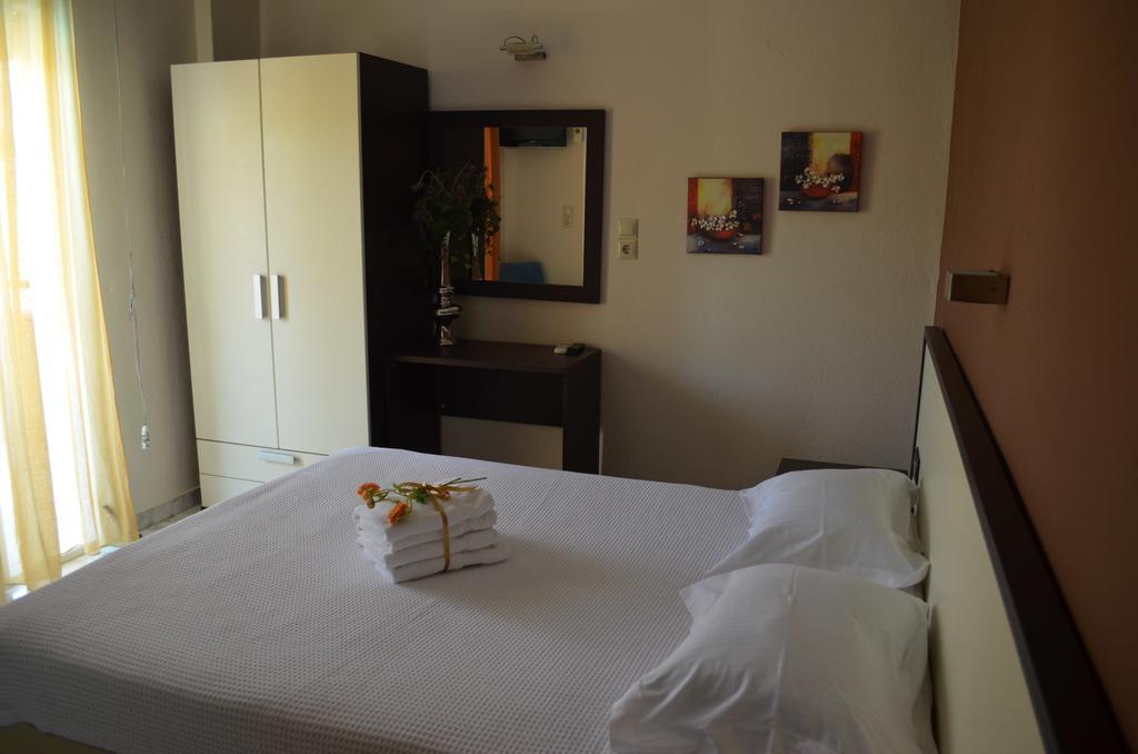 Aparthotel Elanios Zeus