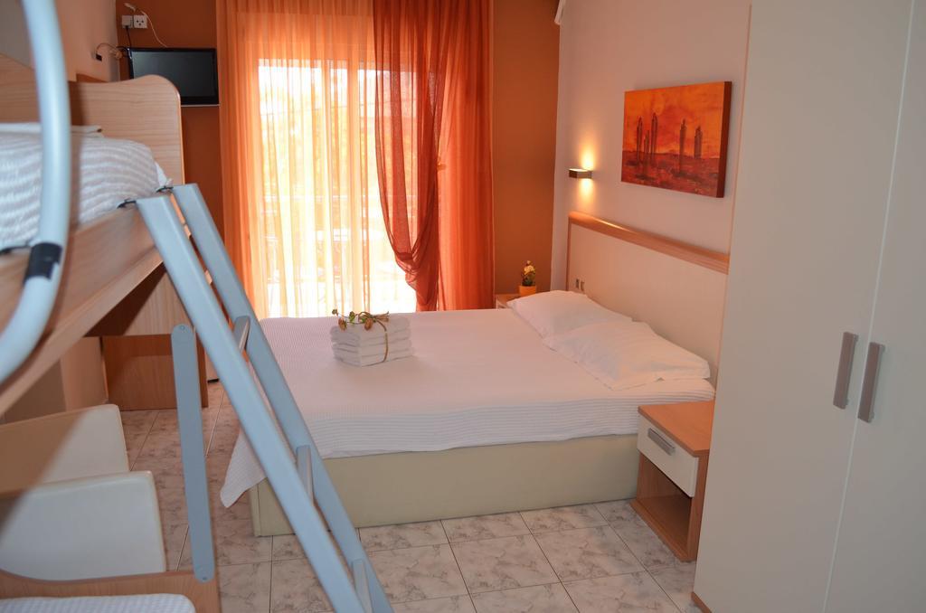 Elanios Zeus Aparthotel