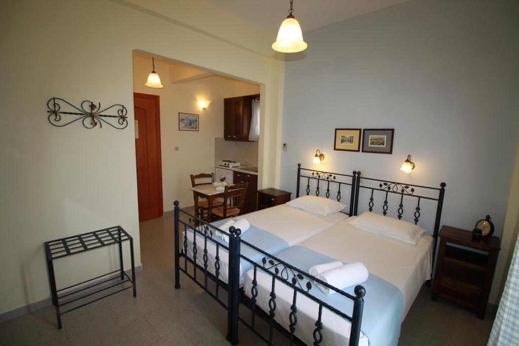 Akrogiali Aparthotel