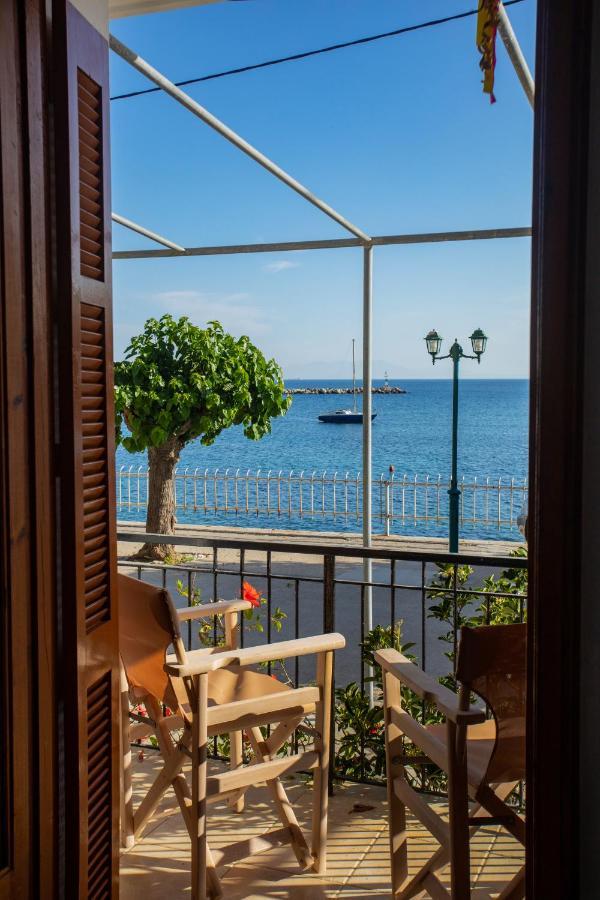 Notos Sea Front * Glossa