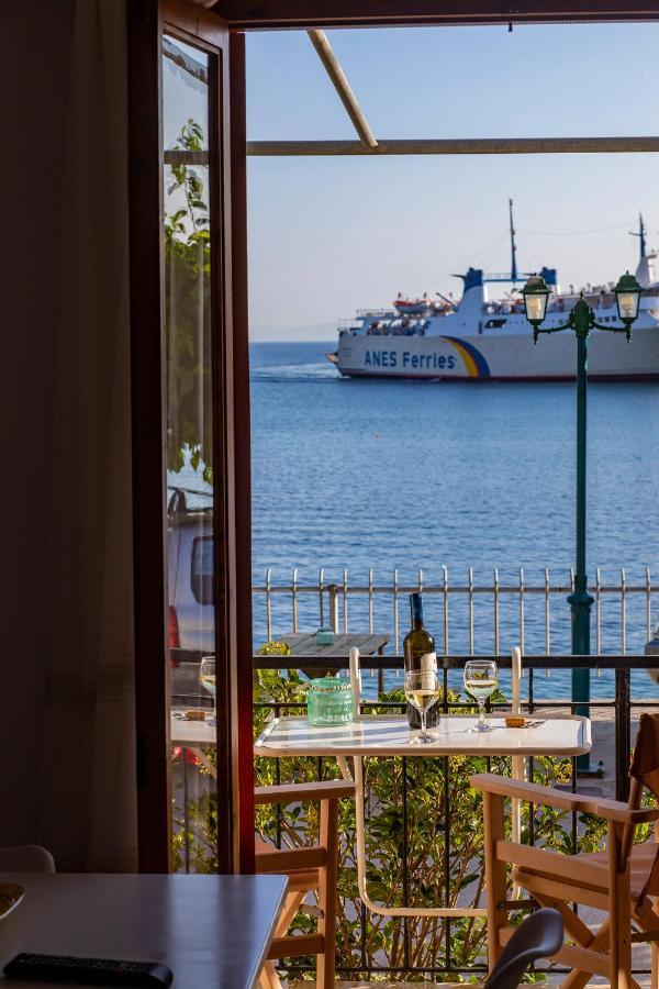 Notos Sea Front Glossa