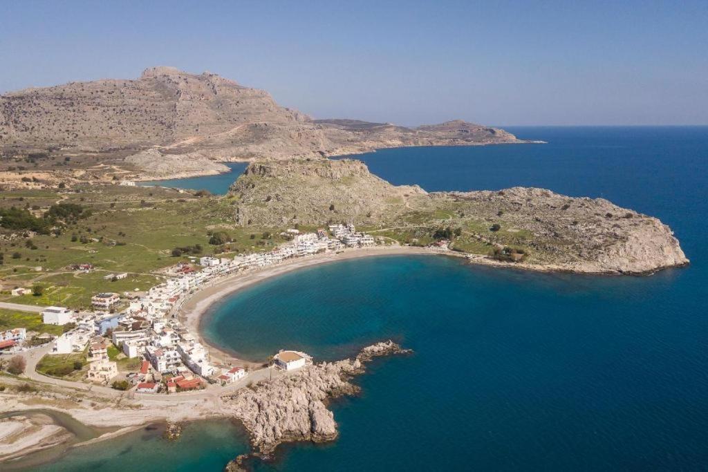 Villa New Brand Villas: Beachside Retreat With And Heated Pool Haraki