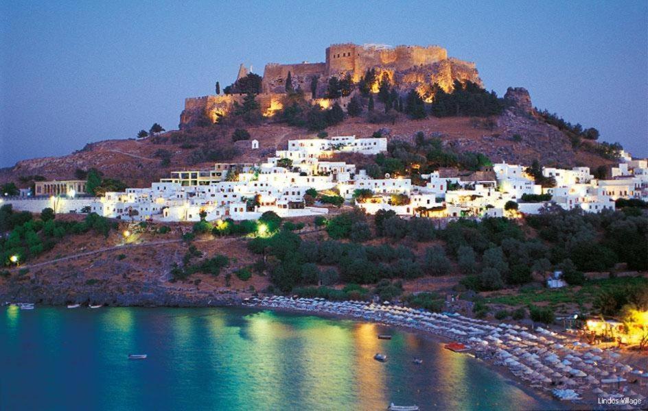 New Brand Villas: Beachside Retreat With And Heated Pool Villa Haraki