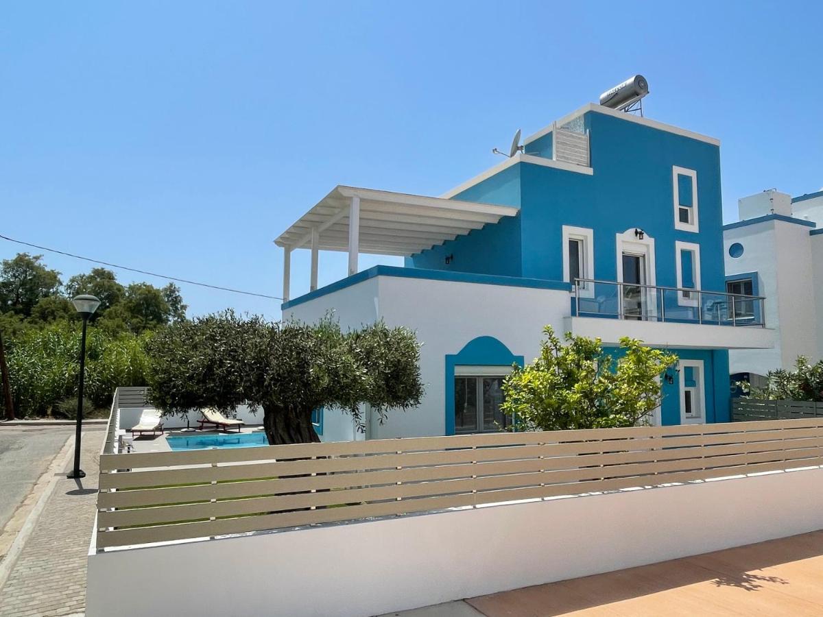 Seabreeze - With Jacuzzi & Heated Pool *