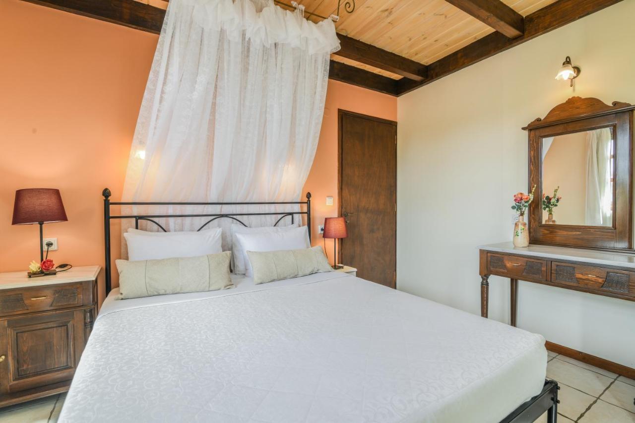Farm stay Therianos Traditional