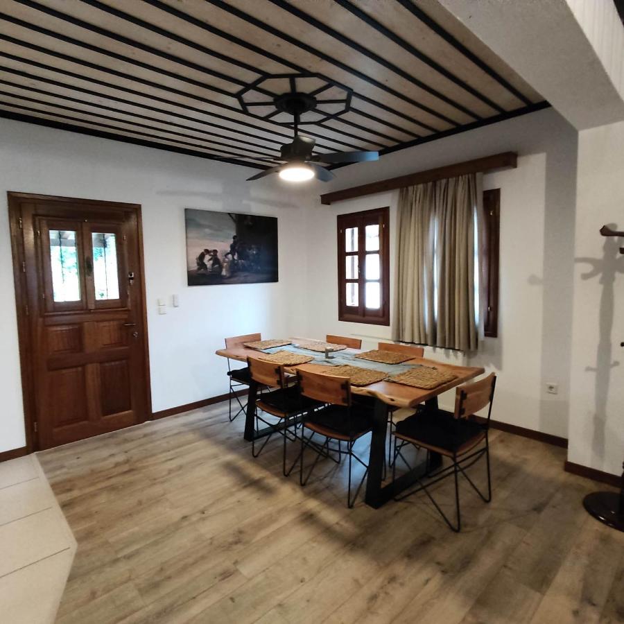 Vrionis House *