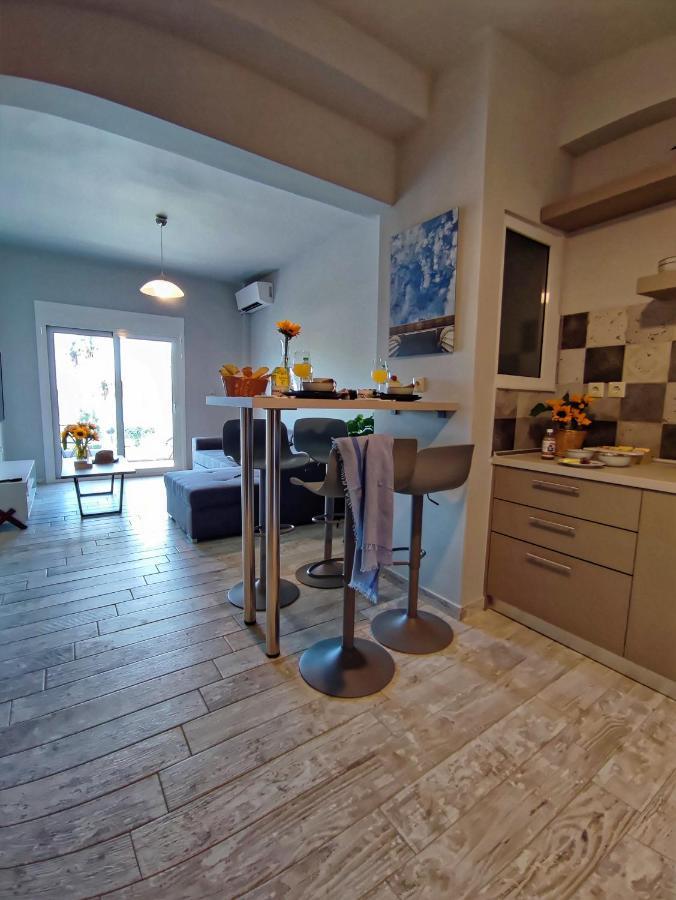Seaview-apartments Apartment