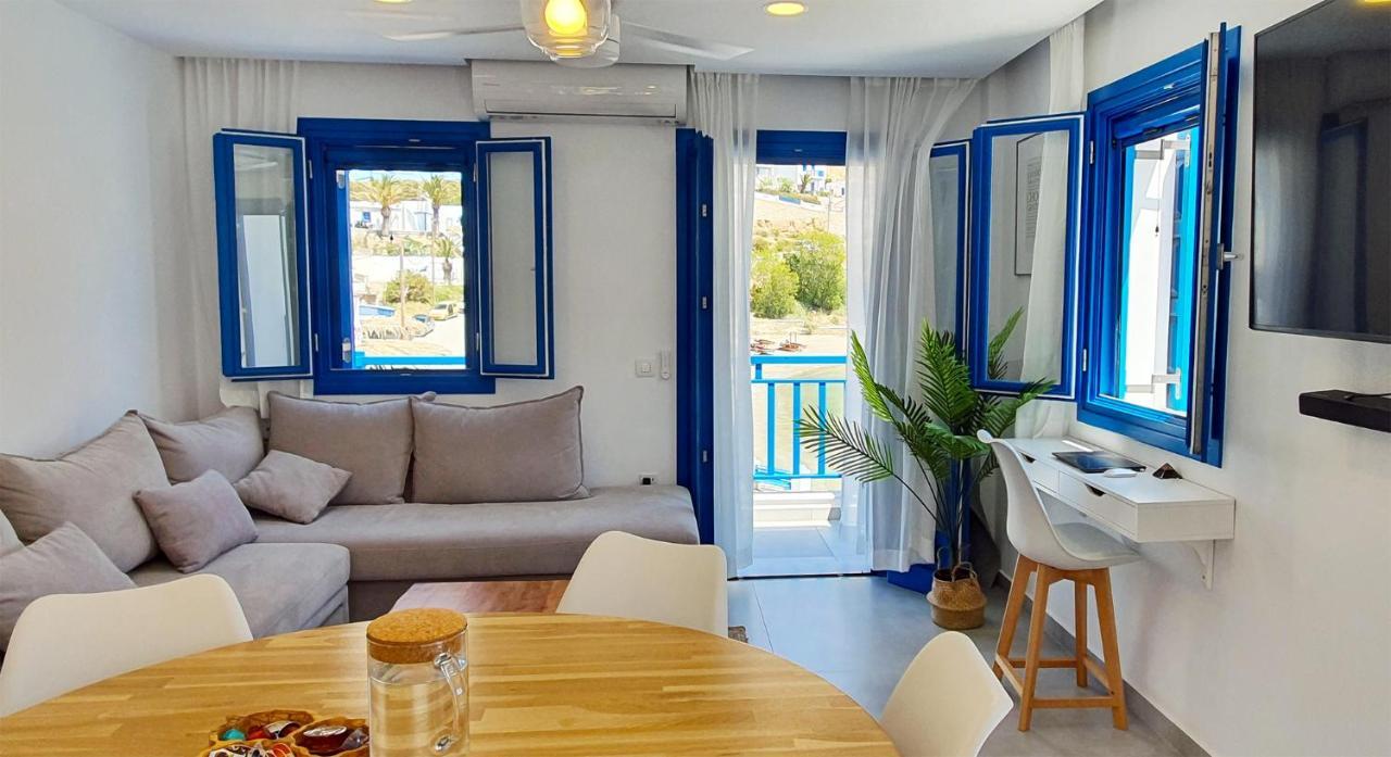Meraki Beachfront Holiday home Foinikion