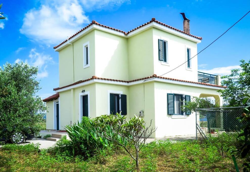 Villa Rania: ευάερη με θέα τη θάλασσα *