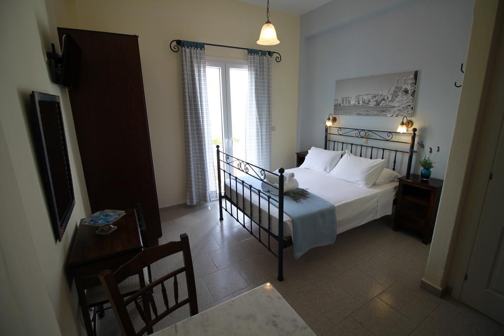 Akrogiali * Posidhonia (Syros)