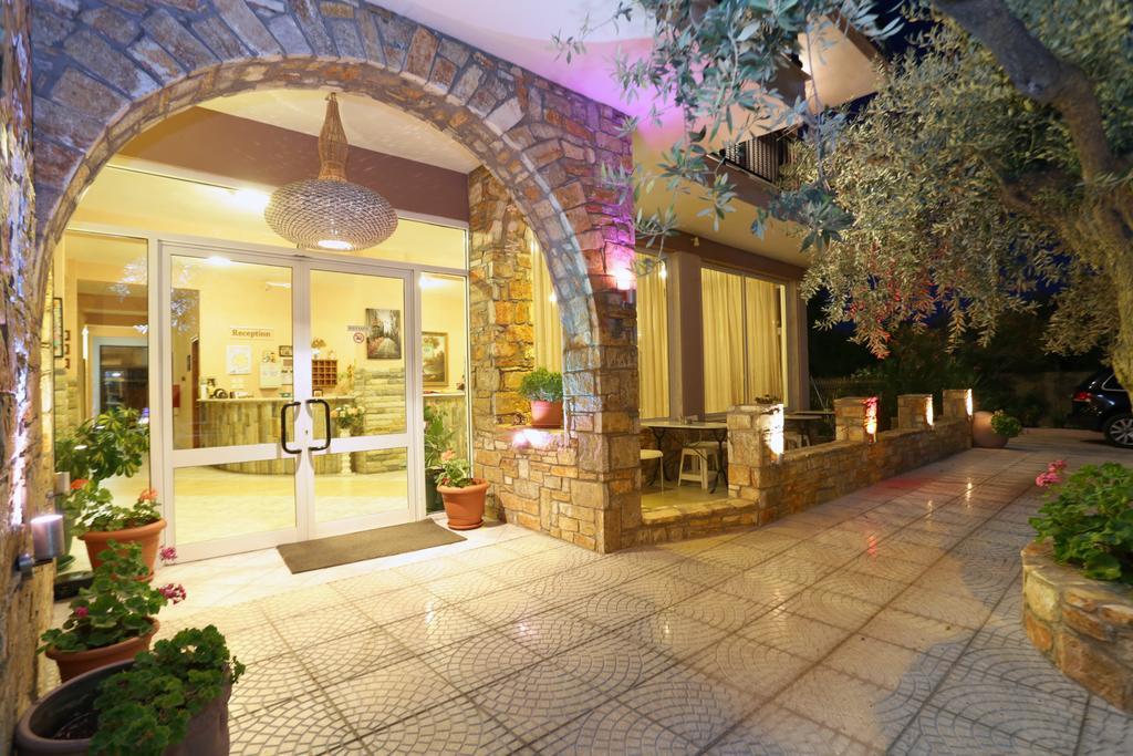 Aparthotel Meni 2*
