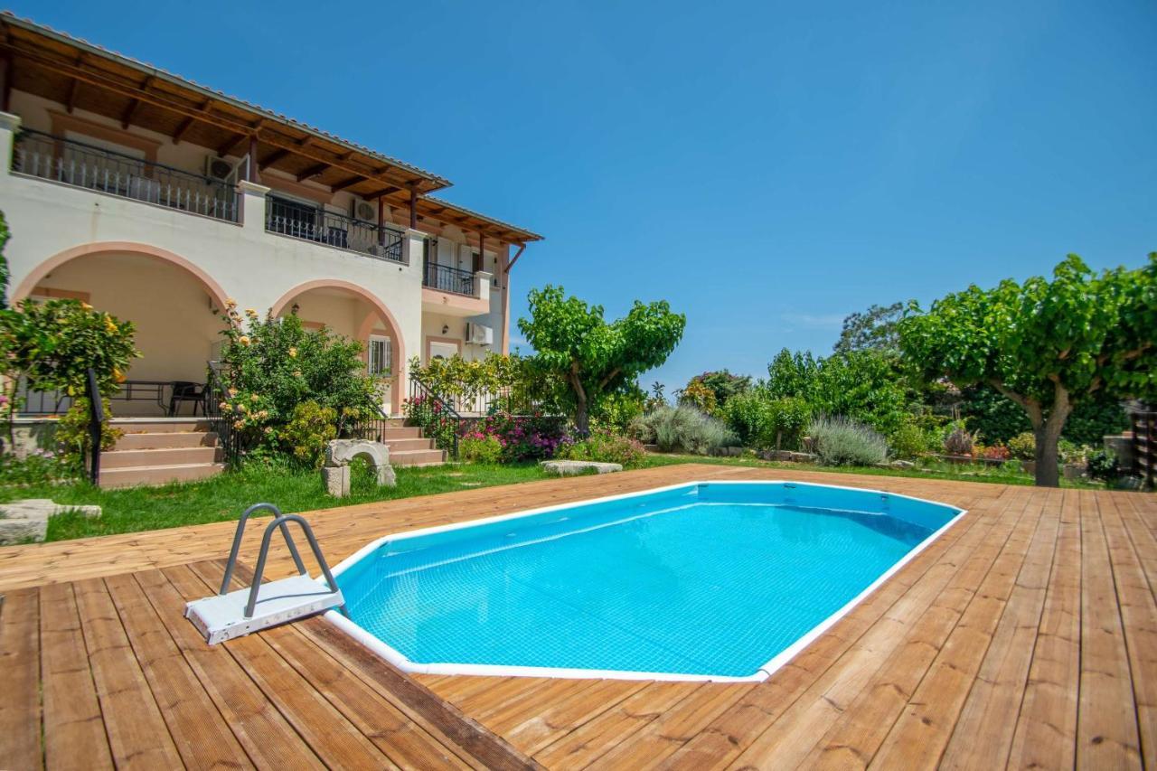 Family Private Homes & Sea View
