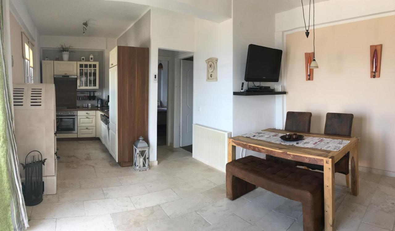 Astra-ferienhaus Mit Grosser Dachterrasse Und Top-ausstattung In Nas Holiday home Armenistis (Ikaria)