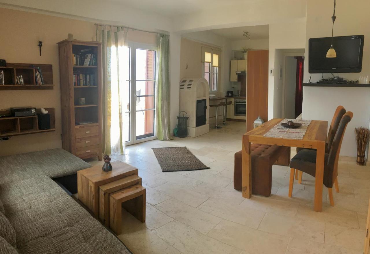 Astra-ferienhaus Mit Grosser Dachterrasse Und Top-ausstattung In Nas Holiday home Armenistis (Ikaria)