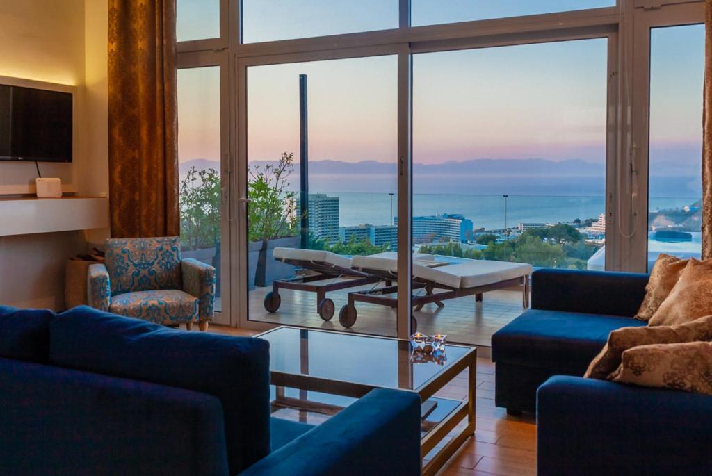 Flyviewflatsgold Privatehottub With Seaview Apartment