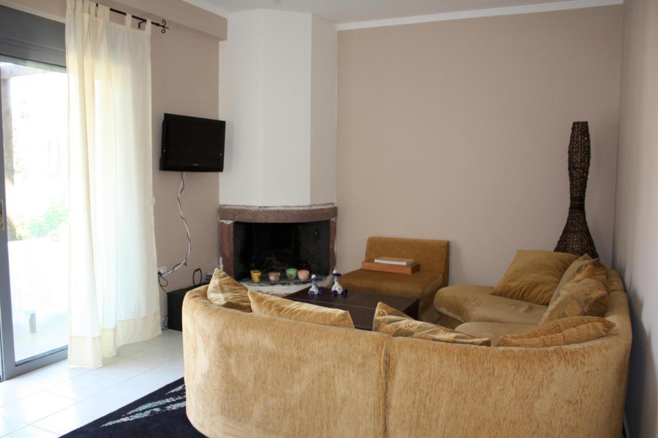 Athina-georgia Holiday home *