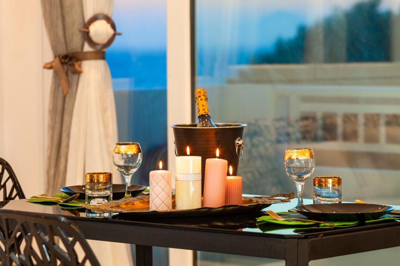 Unique Sea & Sunset Holiday home