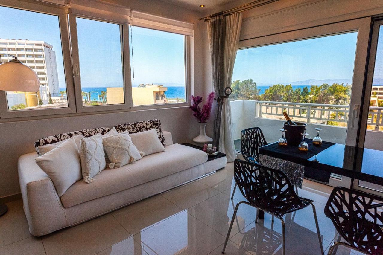 Unique Sea & Sunset Holiday home *