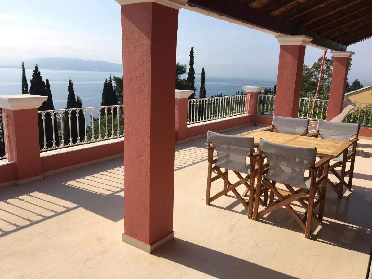 Aliki Apartment *