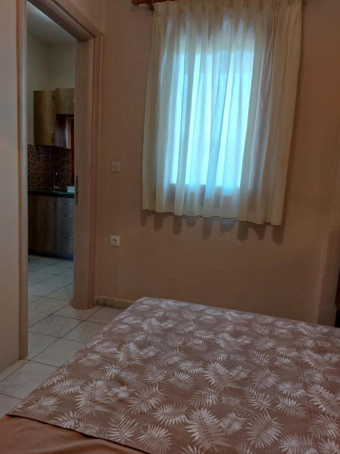 Athina Apartment *