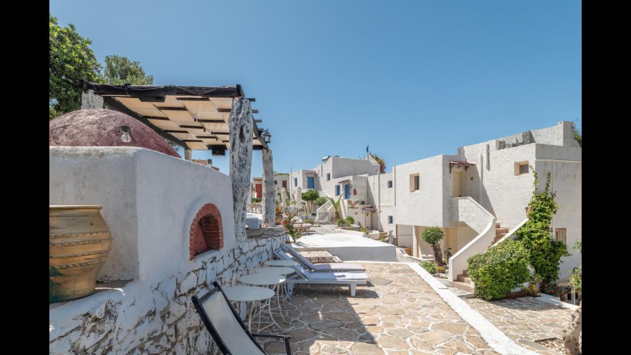 Entire Full View 3 Bedrooms 3 Bathrooms 3 Kitchens Hersonissos (Crete)