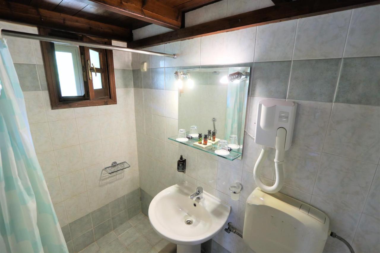 Vateri Guest house *