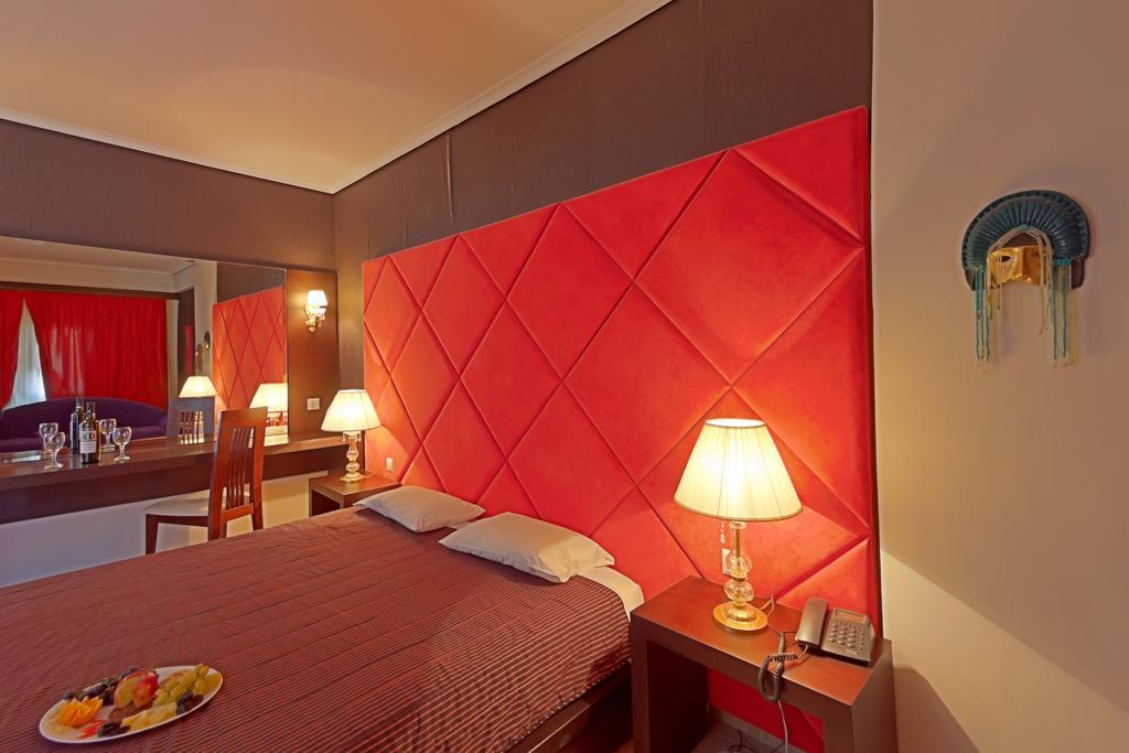 Grand Platon Hotel 4*