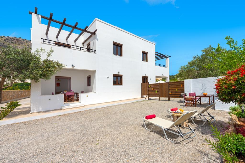 Melfe * Pefki (Rhodes)