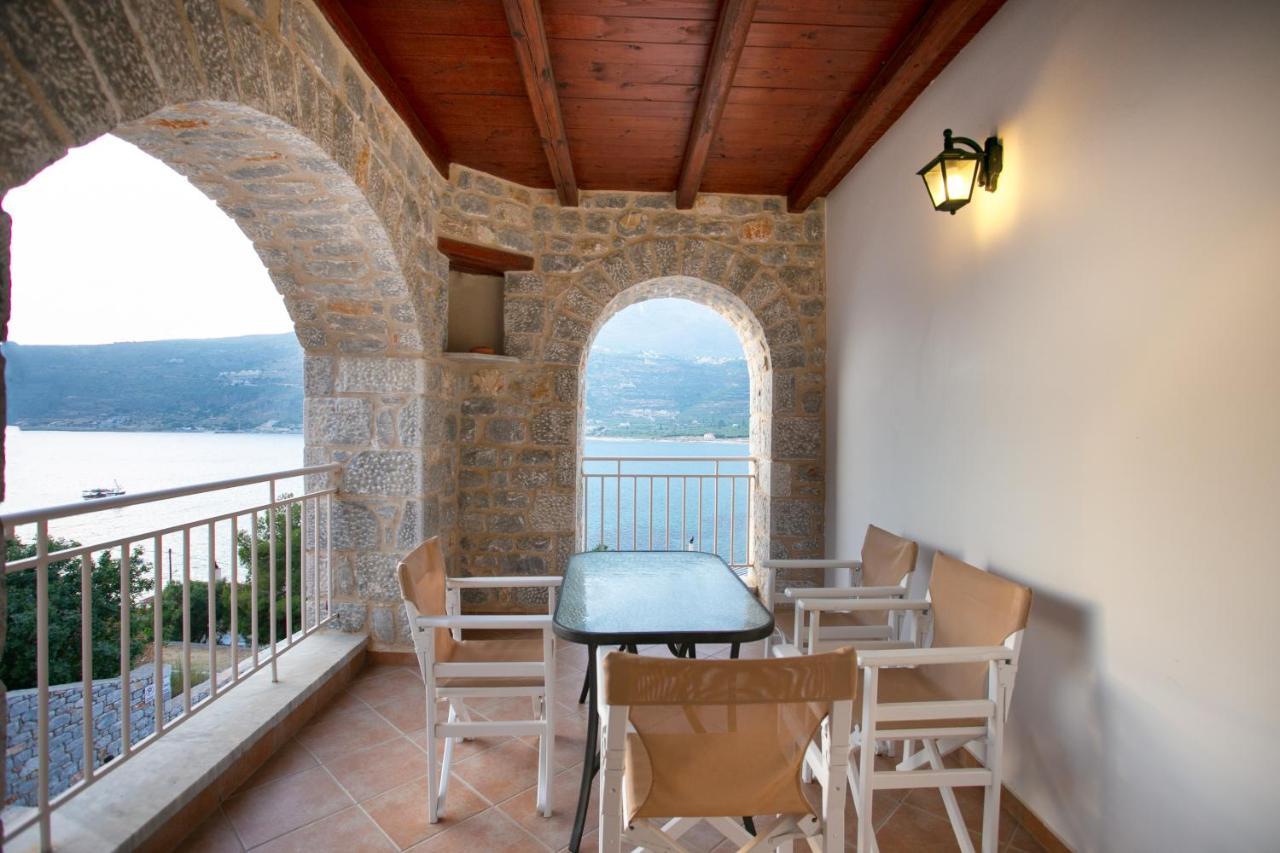 Traditional Plagiaki Apartment
