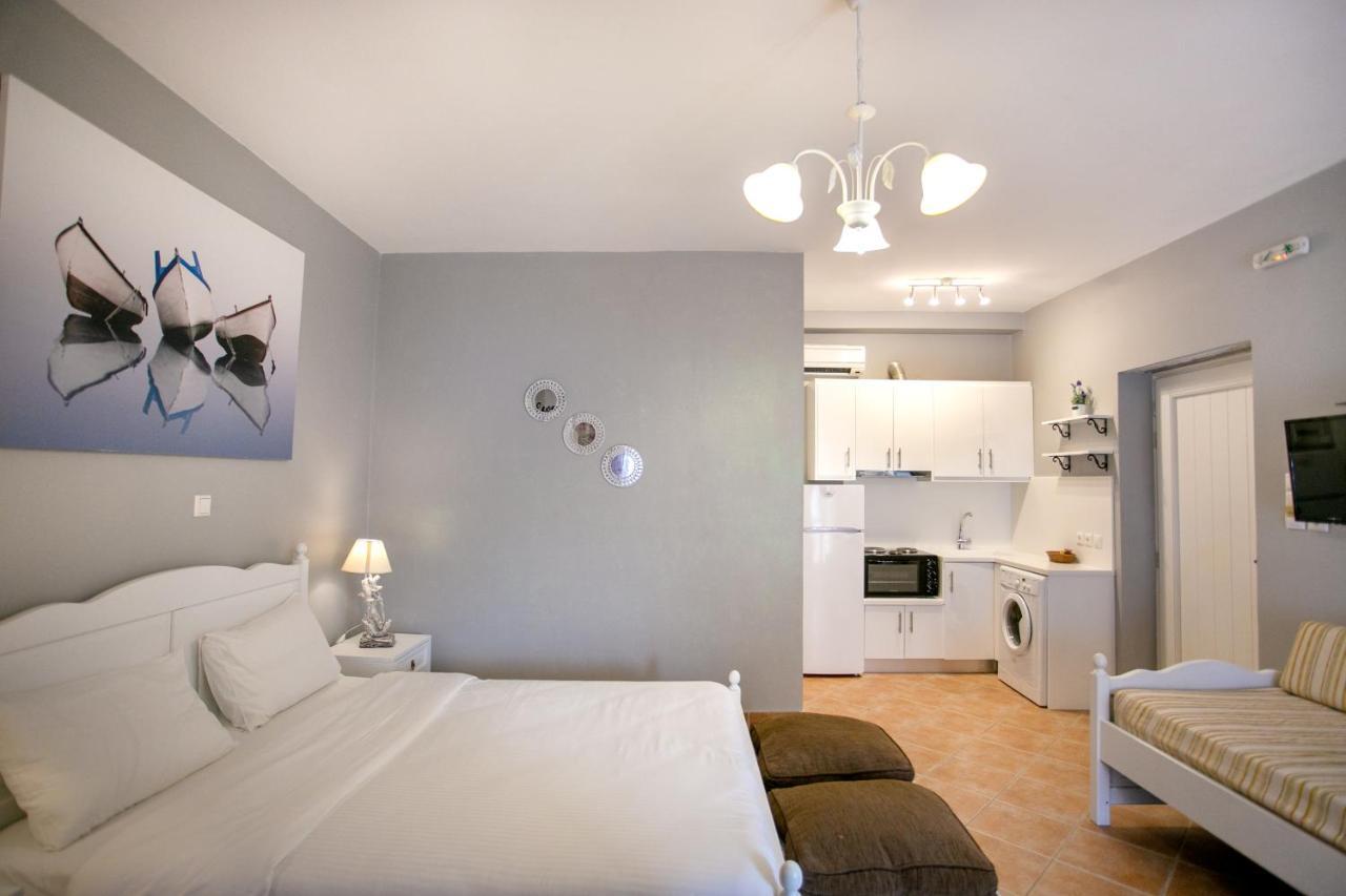 Apartment Traditional Plagiaki Neo Oitilo