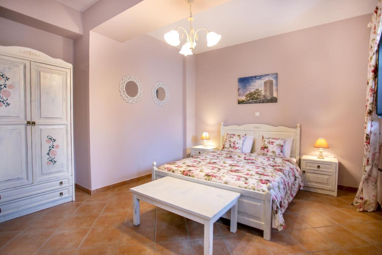 Traditional Plagiaki Apartment *