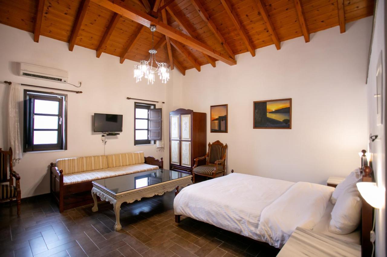 Apartment Traditional Plagiaki Neo Oitilo