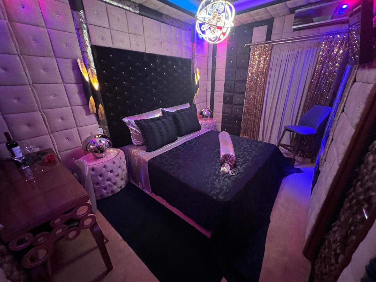 Priamos Erato Love hotel Athens
