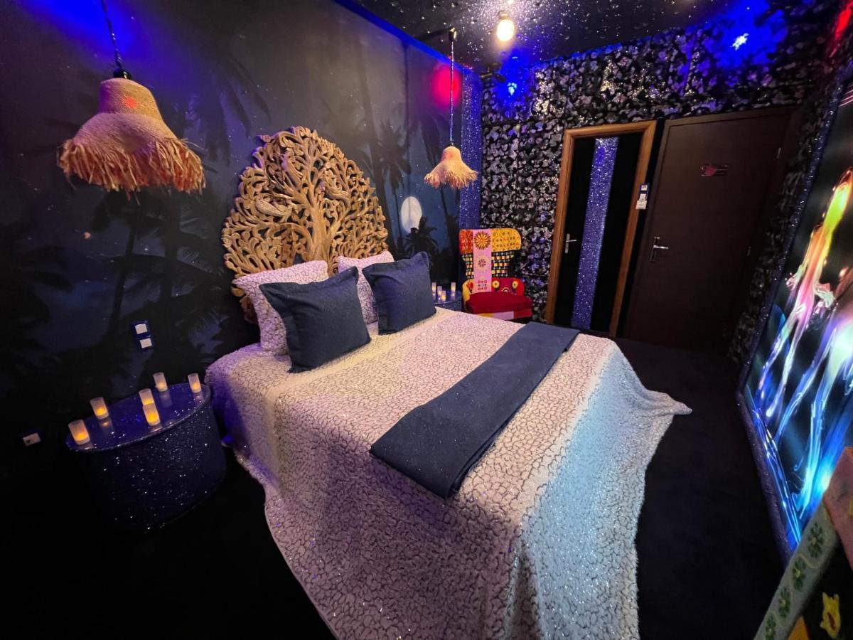 Priamos Erato Love hotel Athens