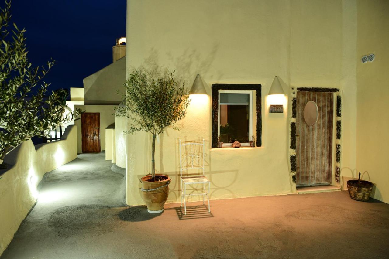 Grandma's Homes * Imerovigli (Santorini)