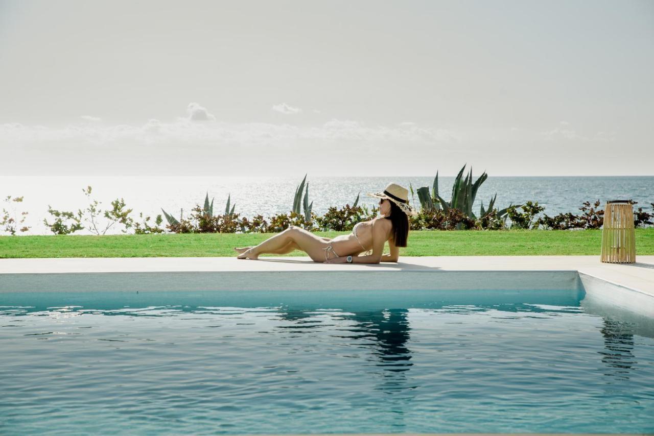 Mirazur Seafront Sunset Villa