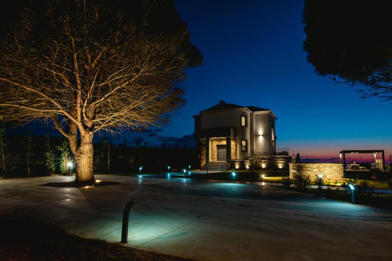 Mirazur Seafront Sunset Villa
