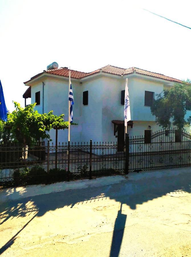 Aparthotel Leonidas Greecefiloxenia *