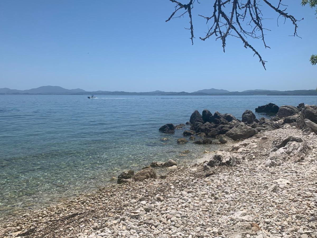 Melina Nisaki (Corfu)