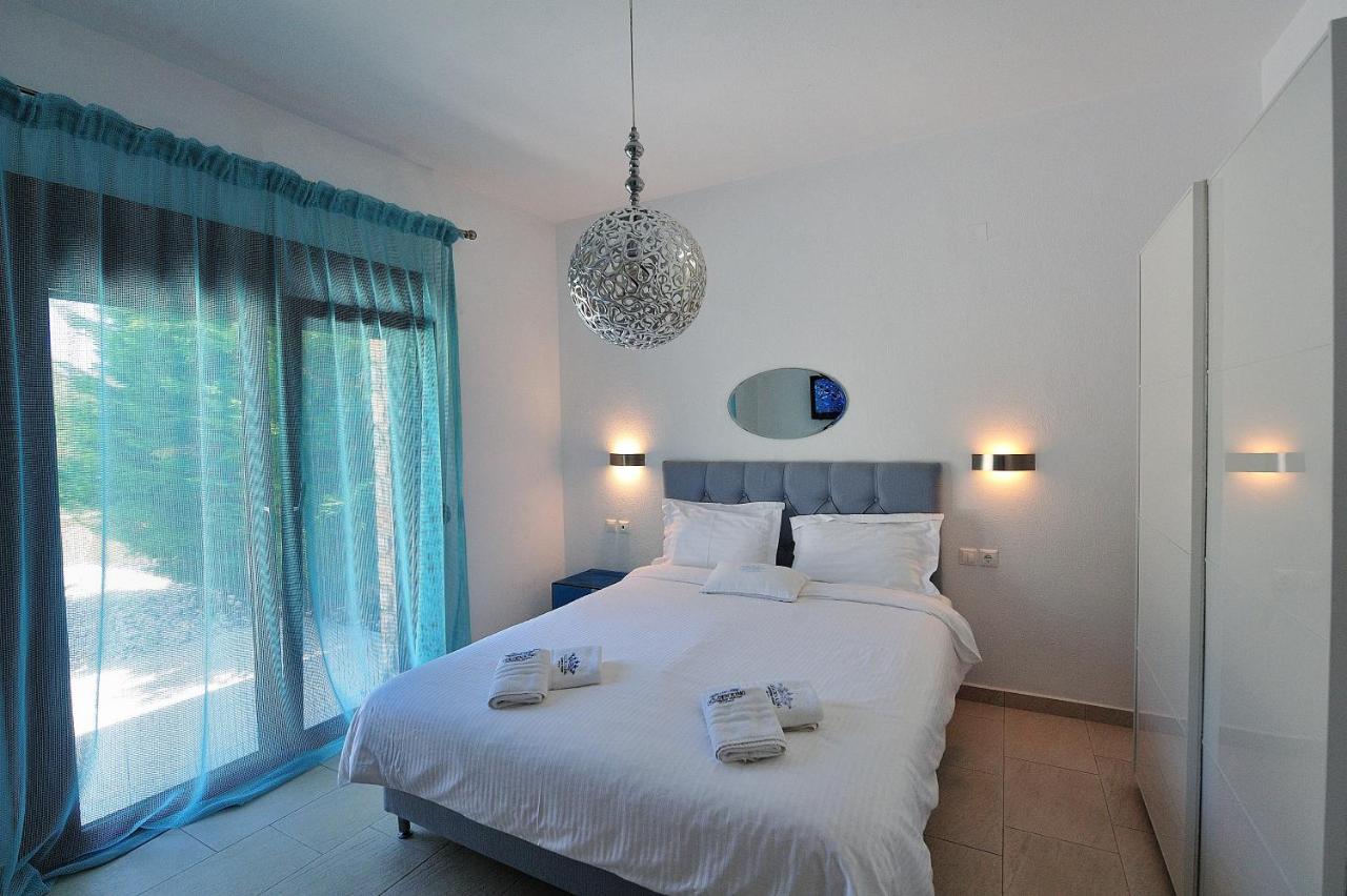 Golden King Villa