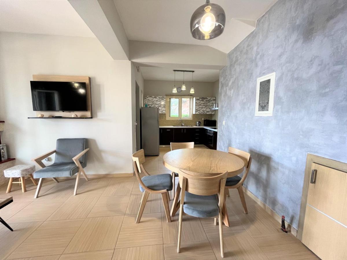 Private, Pool, Sunsets, Beaches, Amenities - Eleni *