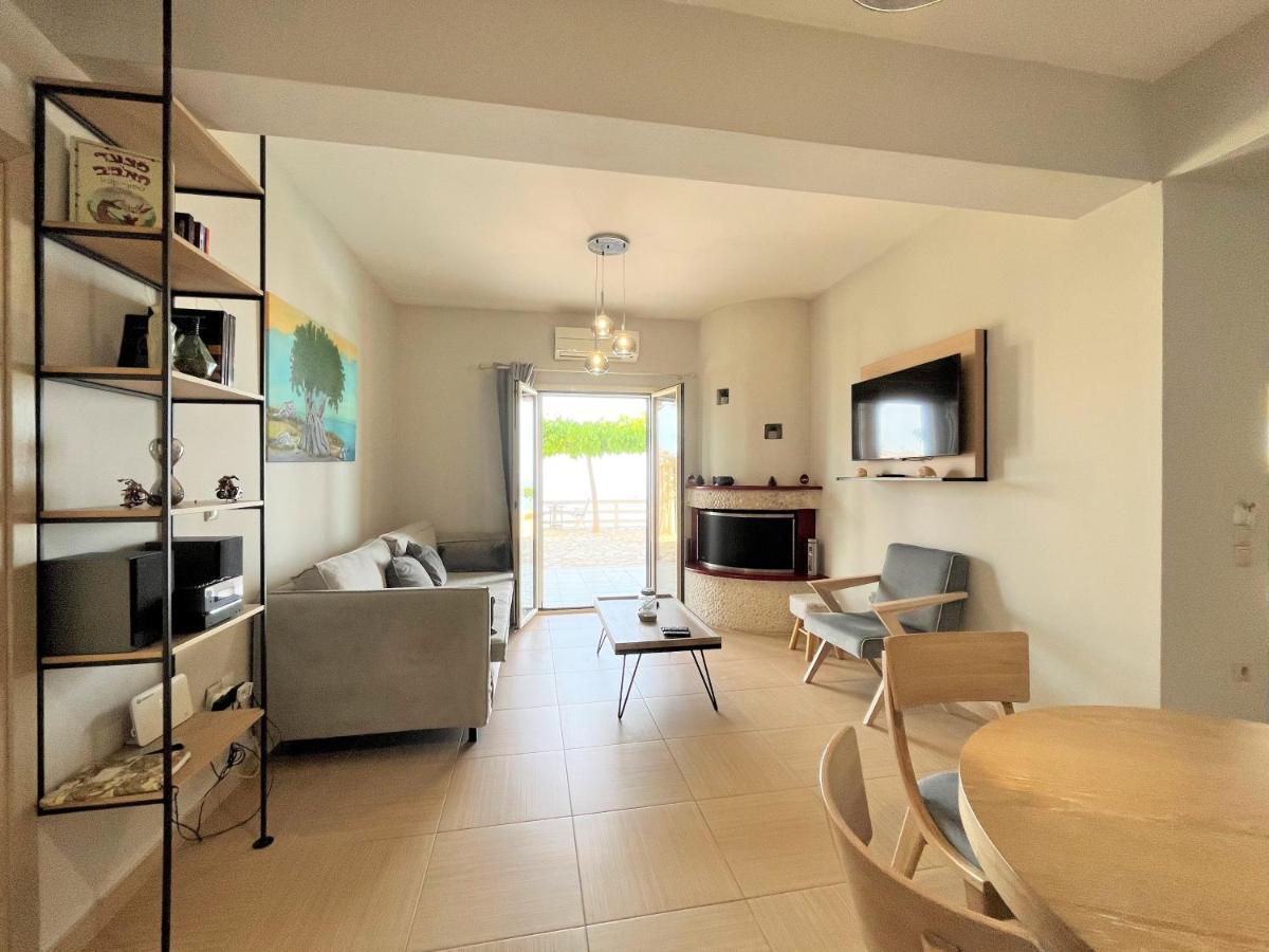 Private, Pool, Sunsets, Beaches, Amenities - Eleni Athanion