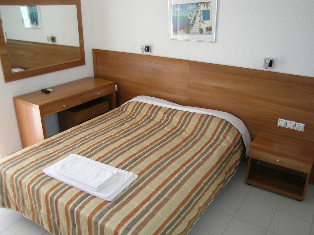 Kamares εε Aparthotel Poros Town