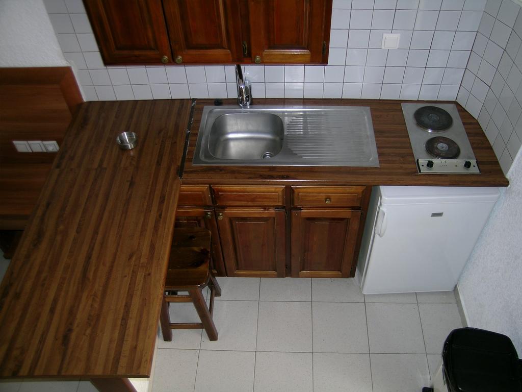 Kamares εε 3* Poros Town